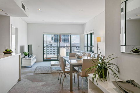 Astra Apartments Perth CBD - Palm Beach Accommodation 3