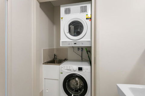 Astra Apartments Perth CBD - Palm Beach Accommodation 5