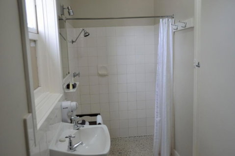 105 On The Park - Palm Beach Accommodation 4