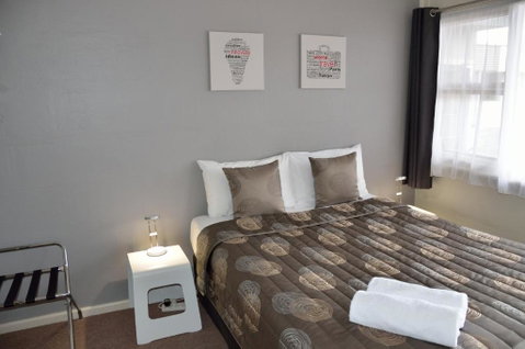 105 On The Park - Palm Beach Accommodation 2