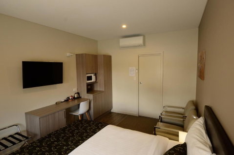105 On The Park - Palm Beach Accommodation 6
