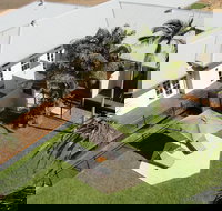 Kernow Charters Towers - Palm Beach Accommodation