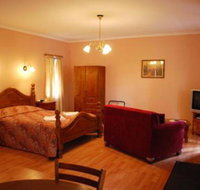 Osteria Sanso B  B - Palm Beach Accommodation