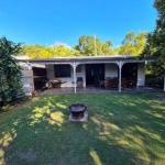 Central Sunshine Coast QLD Palm Beach Accommodation