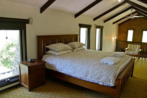 Kaighins Place - Palm Beach Accommodation 6