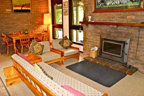 Kaighins Place - Palm Beach Accommodation 2