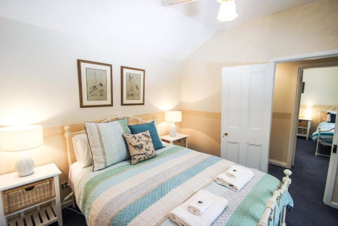 Mill Cottage - Palm Beach Accommodation 4