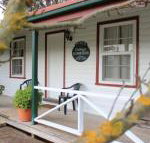Coonawarras Pyrus Cottage - Palm Beach Accommodation