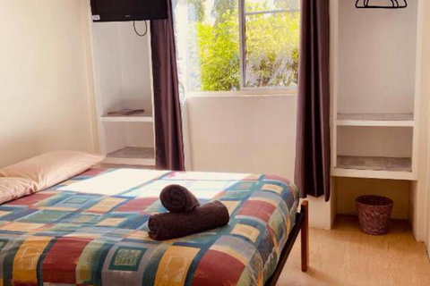 Accommodation At Isa - Palm Beach Accommodation 4
