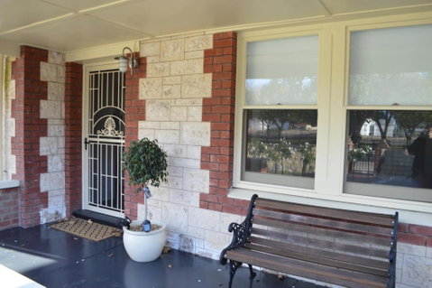 Two Cow Cottage Bed & Breakfast - Palm Beach Accommodation 5