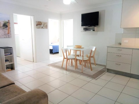 Cranbourne Court Unit 7 - Palm Beach Accommodation 4