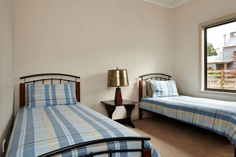 La Casa - Palm Beach Accommodation 2