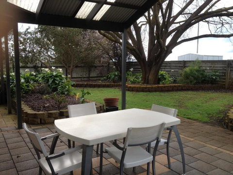 Girraween House - Palm Beach Accommodation 5