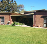 Hilltop Escape BB - Palm Beach Accommodation