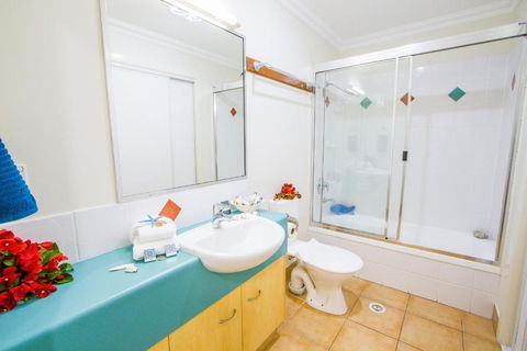 Auski Hideaway - Palm Beach Accommodation 1