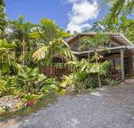Villa Zena - Palm Beach Accommodation