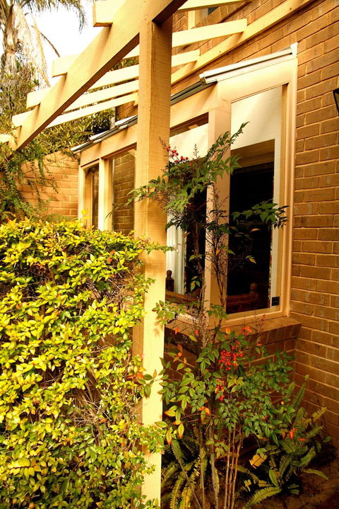 Adelaide Heritage Cottages & Apartments - Palm Beach Accommodation 2