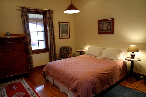 Adelaide Heritage Cottages & Apartments - Palm Beach Accommodation 5