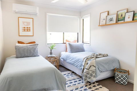 Akoakoa Sunrise Beach - Palm Beach Accommodation 3