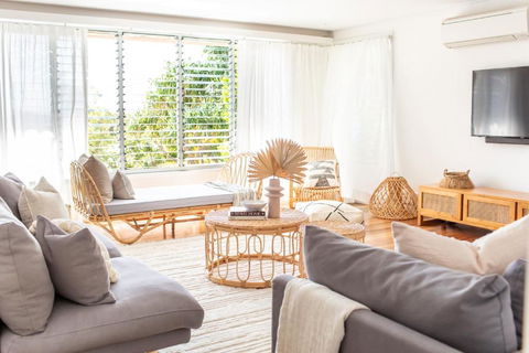 Akoakoa Sunrise Beach - Palm Beach Accommodation 1