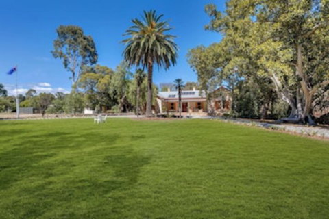 Bungala House 1856 - Palm Beach Accommodation 0