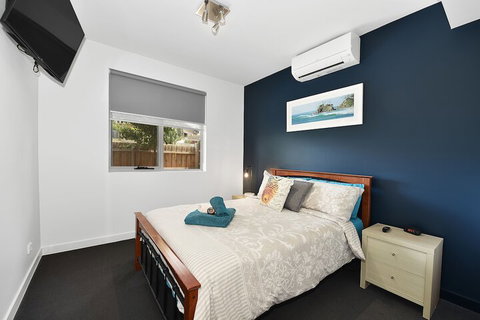 Close To Airport City & Shops - Palm Beach Accommodation 3