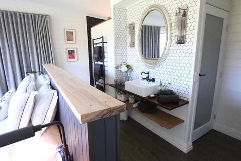 Amaroo Valley Springs - Palm Beach Accommodation 3