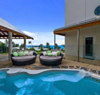 Beachy Coastal Retreat - Palm Beach Accommodation
