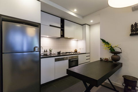 MATILDA, 1BDR South Yarra Apartment - Palm Beach Accommodation 1
