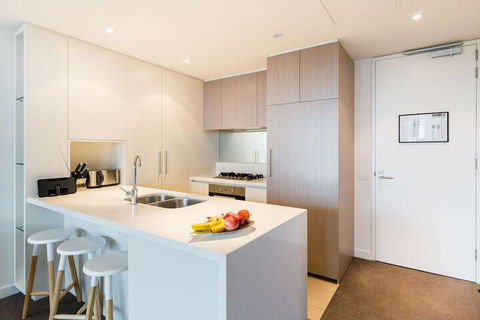 MILA, 1BDR Cremorne Apartment - Palm Beach Accommodation 2