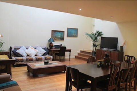 MONIKA, 1BDR Collingwood Apartment - Palm Beach Accommodation 1