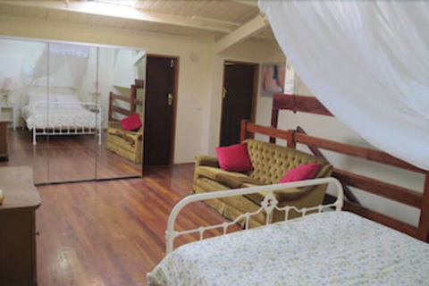 MONIKA, 1BDR Collingwood Apartment - Palm Beach Accommodation 5