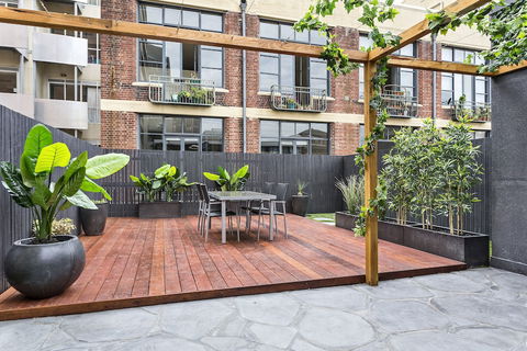 AERIN, 2BDR Melbourne Apartment - Palm Beach Accommodation 1
