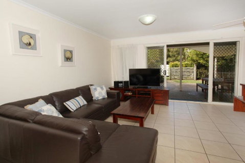 Unit 9 Marcoola Shores 1 Flindersia Street Marcoola 500 BOND LINEN INCLUDED - Palm Beach Accommodation 2