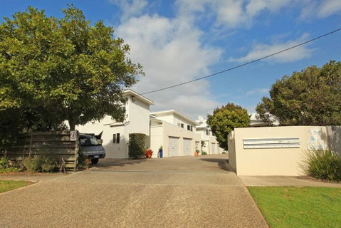 Unit 9 Marcoola Shores 1 Flindersia Street Marcoola 500 BOND LINEN INCLUDED - Palm Beach Accommodation 6