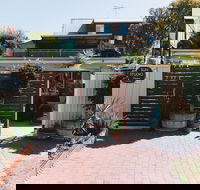 Sun Studio at Quinns Beach - Palm Beach Accommodation