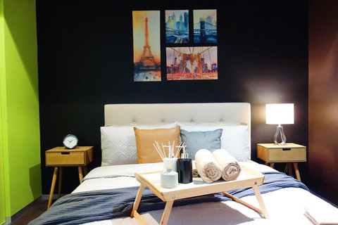 QV2 Apartment - Palm Beach Accommodation 1