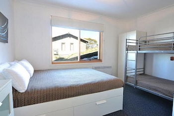 Alpine Haven 5 - Palm Beach Accommodation 1