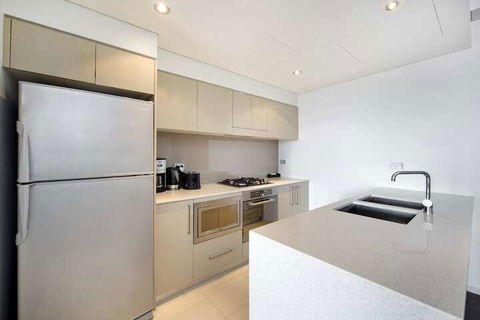 Astra Apartments Sydney - George St - Palm Beach Accommodation 2