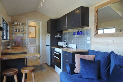 Little Wandana - Palm Beach Accommodation 7