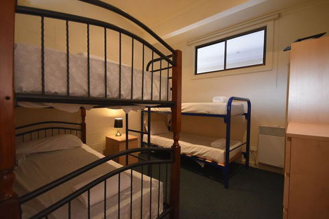 Alpine Heights 9 - Palm Beach Accommodation 4