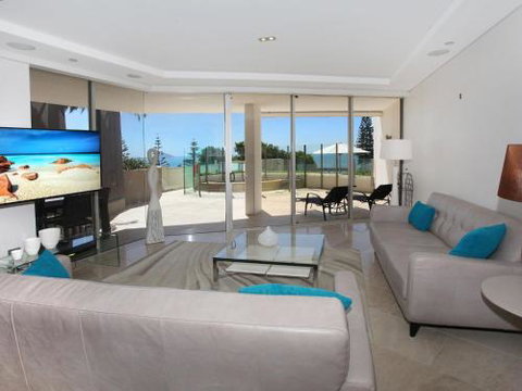 Oceans 201 By G1 Holidays - Palm Beach Accommodation 2