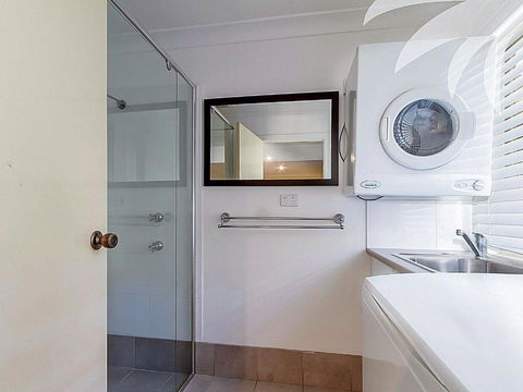 Amaroo Sunset Lodge - Palm Beach Accommodation 2