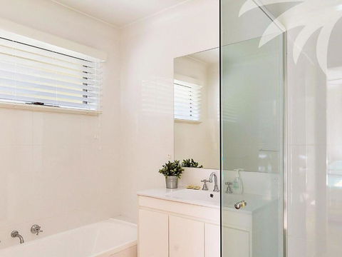 Amaroo Sunset Lodge - Palm Beach Accommodation 5