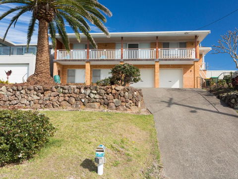 AQUA PALM - Palm Beach Accommodation 6