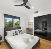 Due North Beach House - Palm Beach Accommodation
