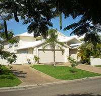 Poinciana Terraces - Palm Beach Accommodation