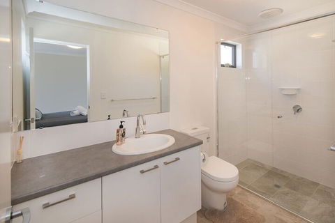 Gale House - Palm Beach Accommodation 1