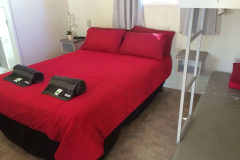 Mataranka Roadhouse - Palm Beach Accommodation 7
