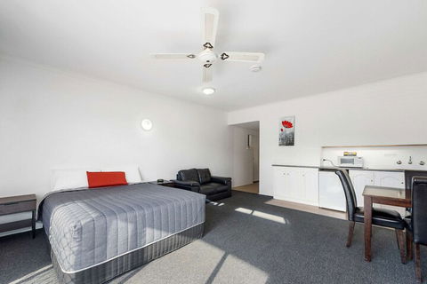 Comfort Inn & Suites Riverland - Palm Beach Accommodation 5